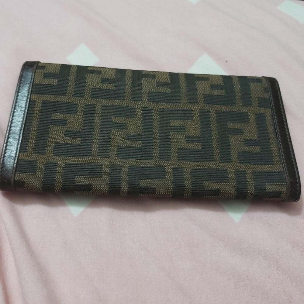 💥SOLD💥Fendi Zucca brown wallet - Picture 2 of 4